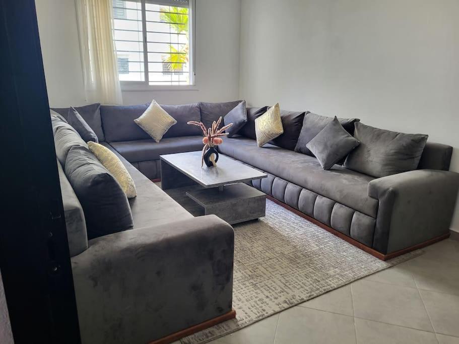 Cosy Apartment Near Beach & Airport Tangier Exterior photo