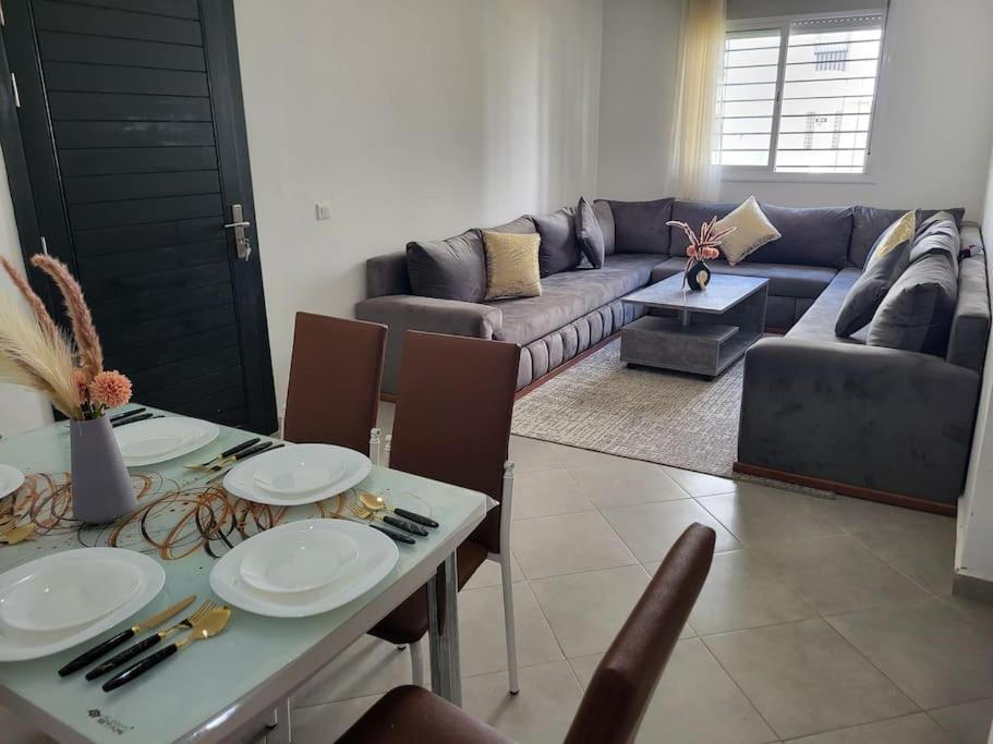 Cosy Apartment Near Beach & Airport Tangier Exterior photo